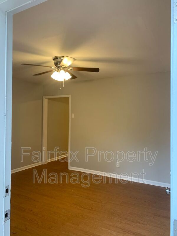 Foto del edificio - 2420 Owen St