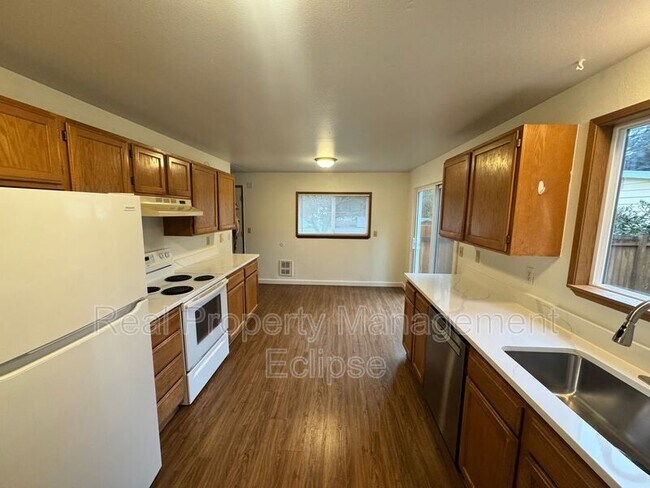 Foto del edificio - 4118 Jewell Rd