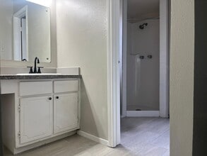 Building Photo - 1815 Westwood Dr