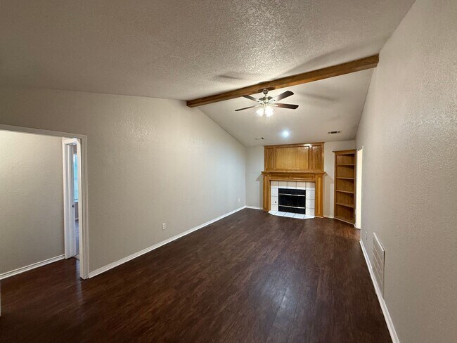 Foto del edificio - Charming 3 Bedroom Home in Mustang School District