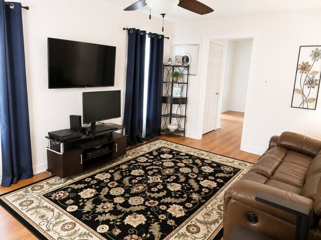Foto del edificio - 4426 Thorncroft Dr