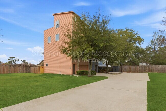 Foto del edificio - 408 Eichwurzel Ln