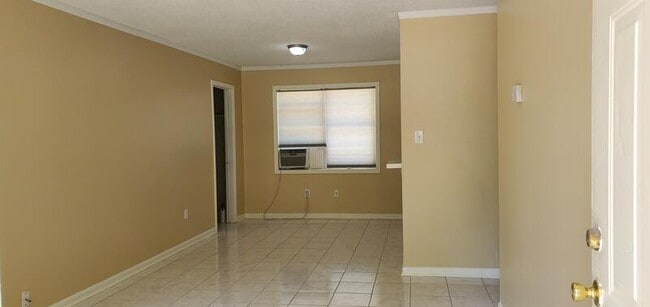 Photo - 4678 Royal Ridge Dr House