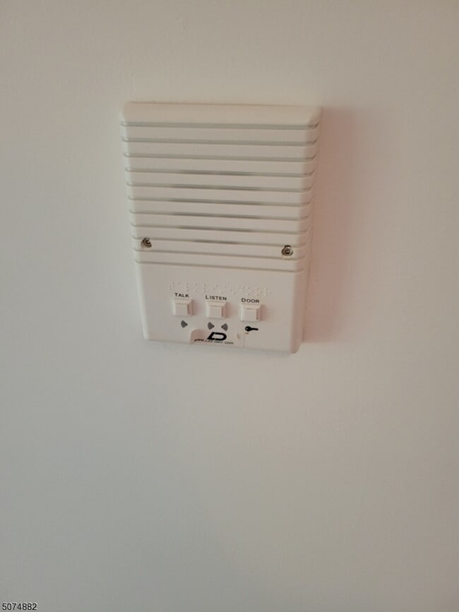 Building Photo - 217 Prospect Ave