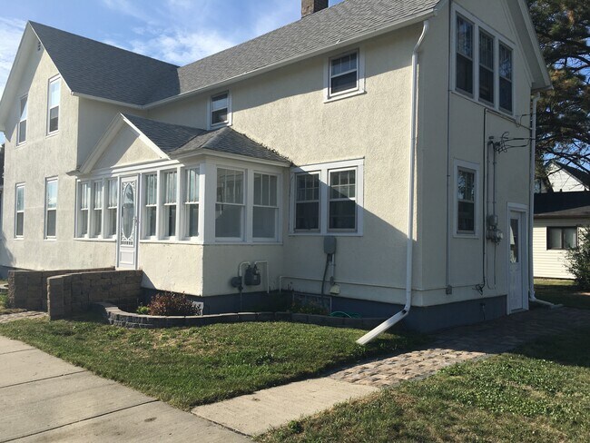 Foto del edificio - 502 3rd Ave NW