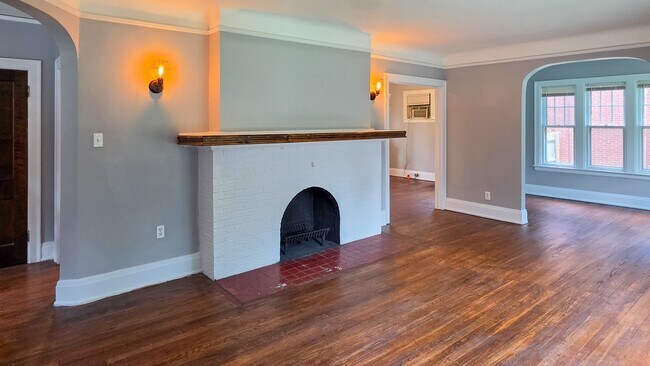 Foto del edificio - 16715 Edinborough Rd