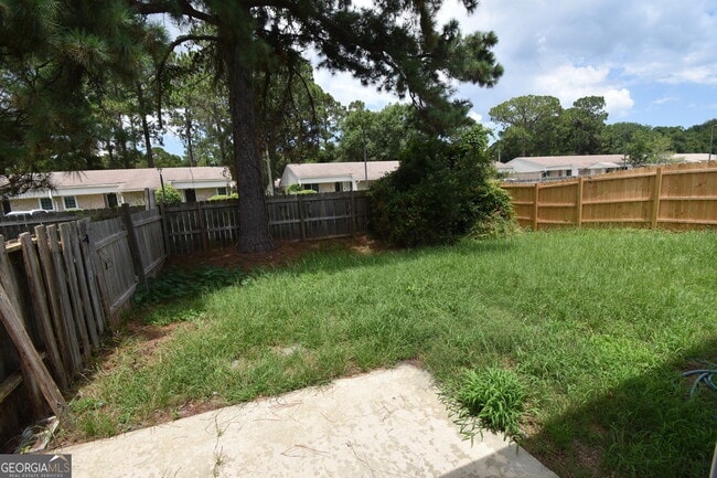 Building Photo - 556 Chateau Cir