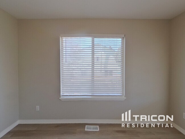 Foto del edificio - 9508 Waterbury Dr