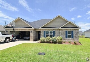 Building Photo - 627 Broderick Cir