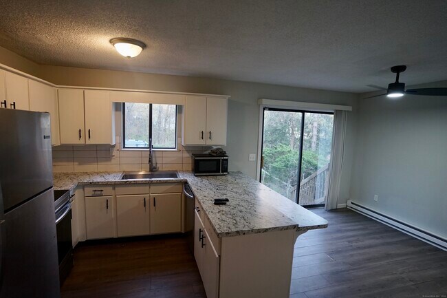 Foto del edificio - 188 Moreland Ave