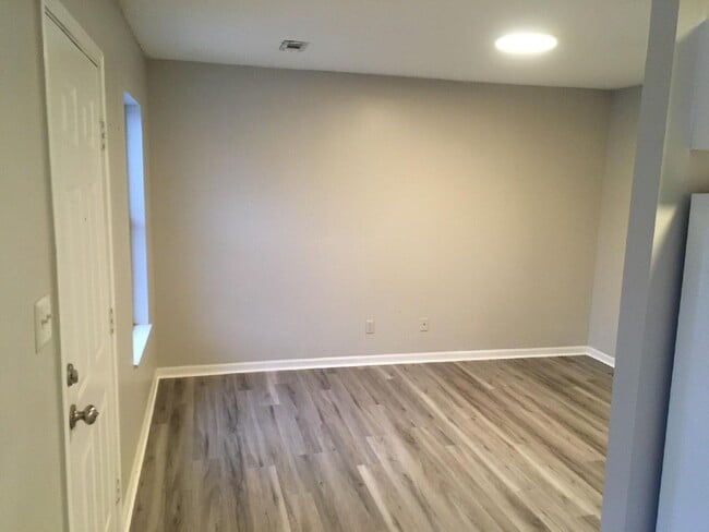 Building Photo - Vonore Apts LLC