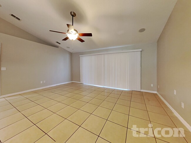 Foto del edificio - 910 Albertville Ct