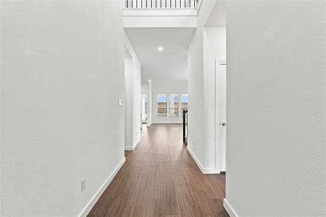 Building Photo - 2410 Doncaster Dr