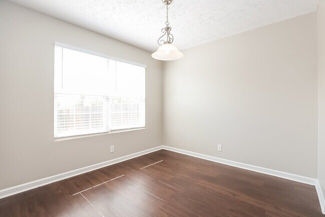 Building Photo - 2640 Apostle Ln