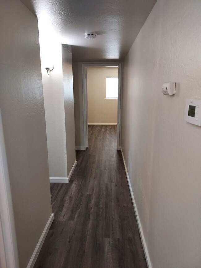 Foto del edificio - COME BY TAKE A PEEK! GREAT HOME FOR RENT, ...