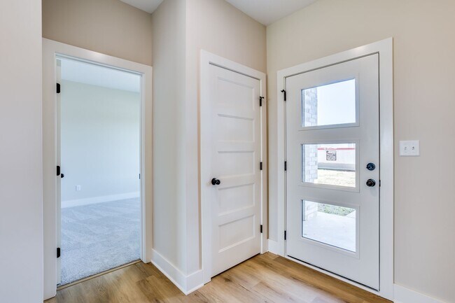 Foto del edificio - Trails End- Single Family