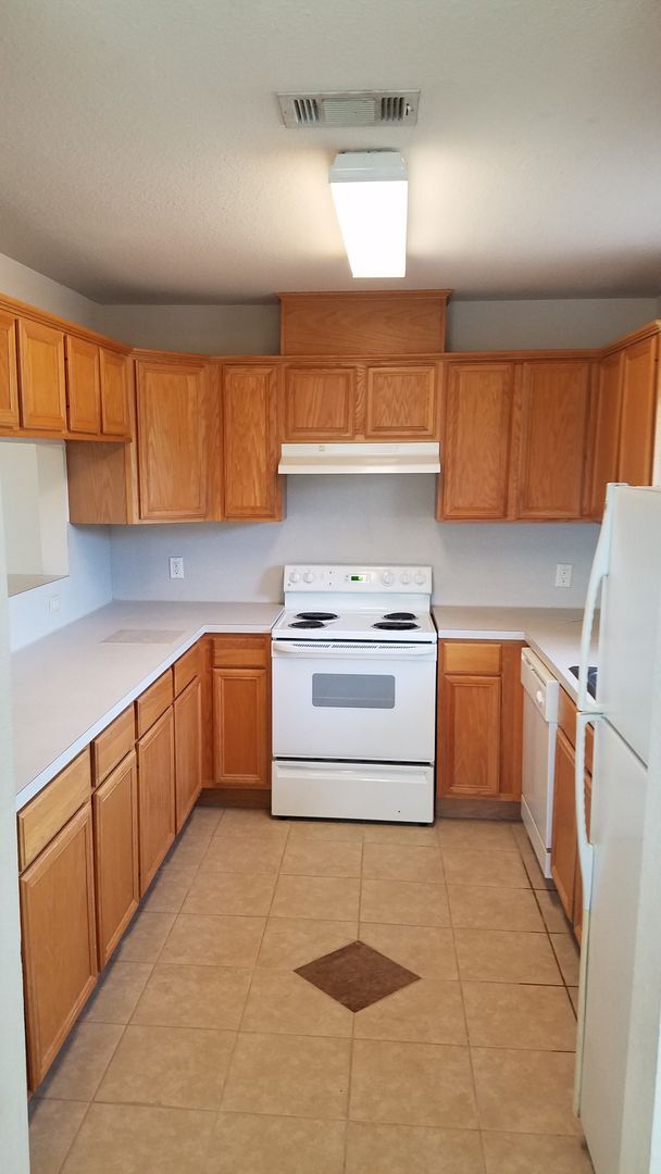 Foto del edificio - 2300-2302 Pronghorn Lane