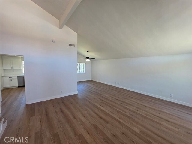 Foto del edificio - 8831 Sailport Dr