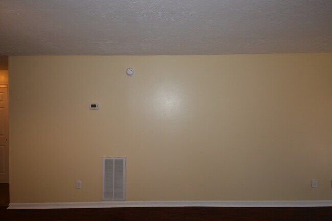 Foto del edificio - 3501 W Fork Rd