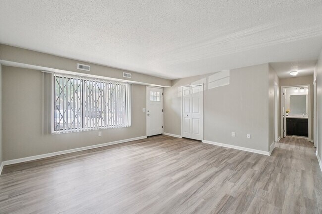 Interior Photo - Beachwood Apartments and Townhomes