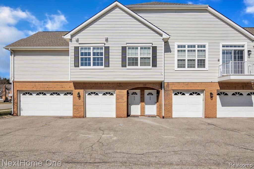 Primary Photo - 606 Olde English Cir
