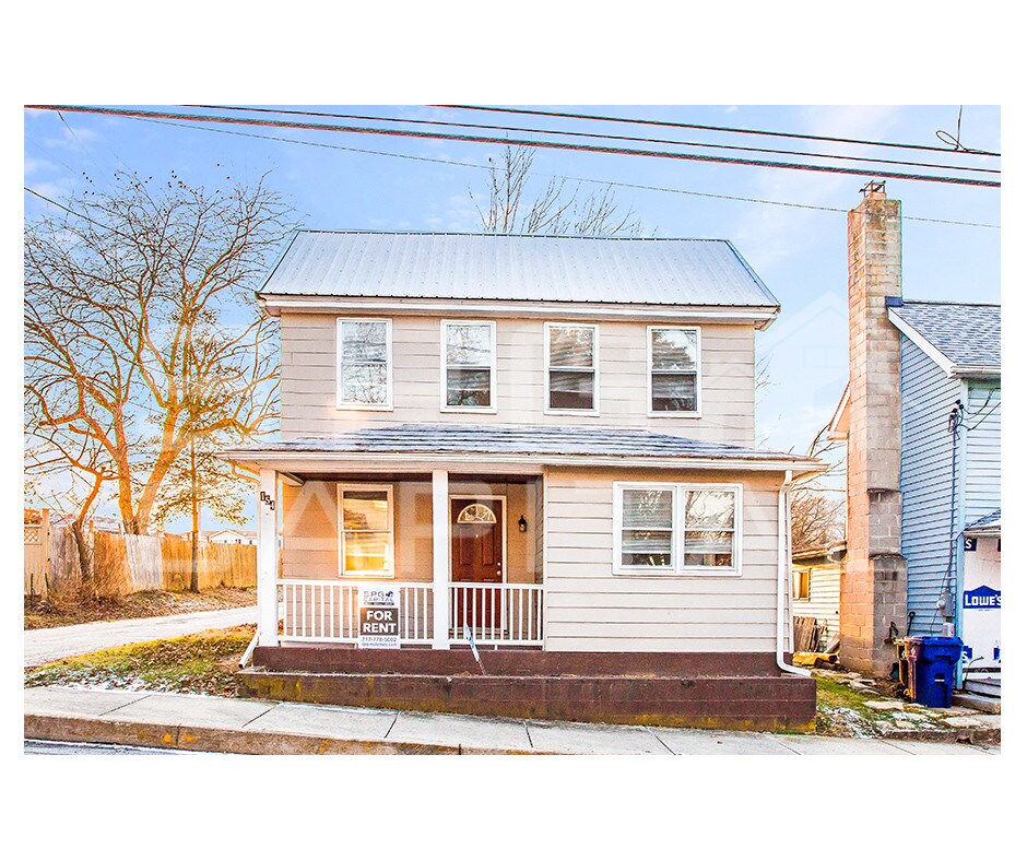 Primary Photo - 154 N Main St