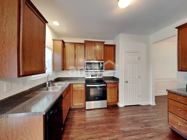 Foto del edificio - 4996 Amethyst Dr