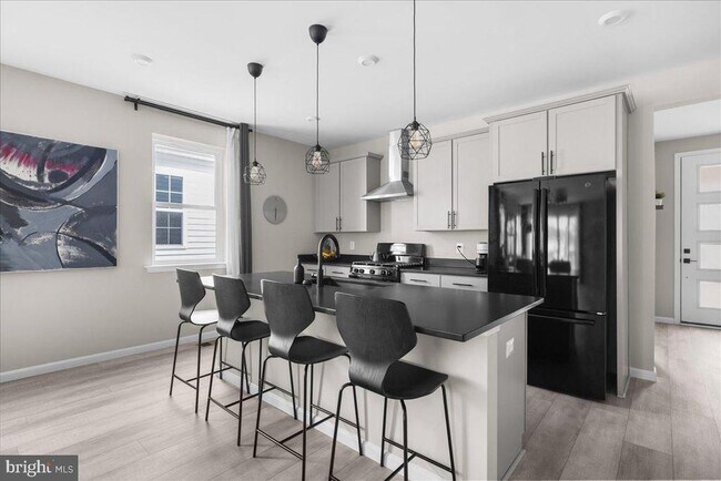 Foto del edificio - 154 Nevermore Dr