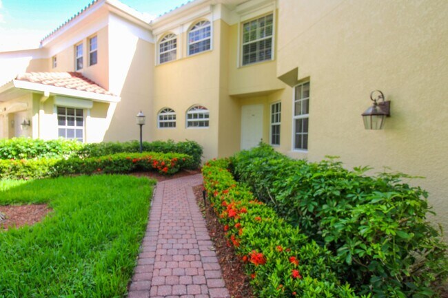 Building Photo - ** ANNUAL UNFURNISHED 3 BED/2 BATH FIRST F...