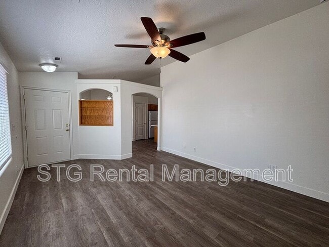 Building Photo - 2048 W 30 S
