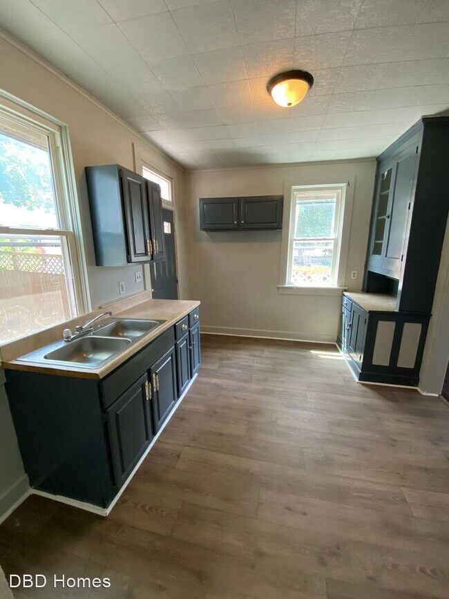 Building Photo - 3 br, 1 bath House - 711 Guildford Ave