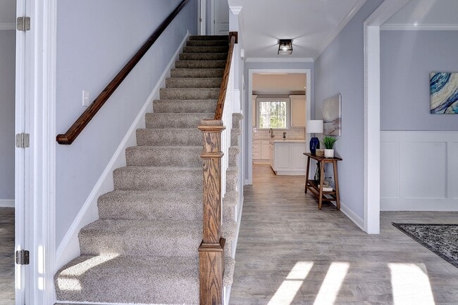 Building Photo - 718C Poquoson Ave