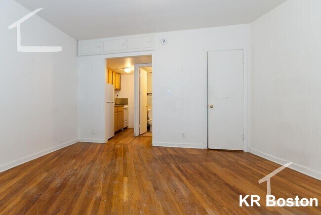Building Photo - 107 Brighton Ave