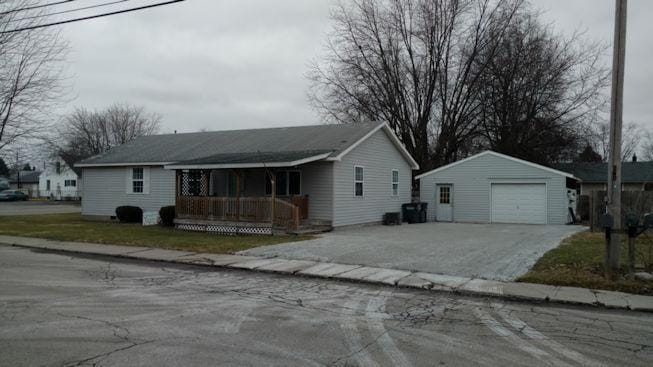 Primary Photo - 502 E Gano St