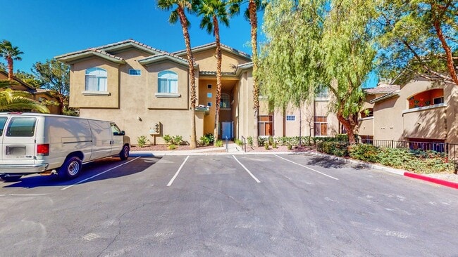 Building Photo - HOLIDAY SPECIAL! SIGN YOUR LEASE BY DEC 1ST AND RECEIVE YOUR FIRST 2 WEEKS RENT FREE!   Experienc...