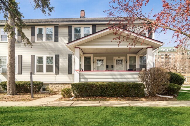 Foto del edificio - 24 N Hale St