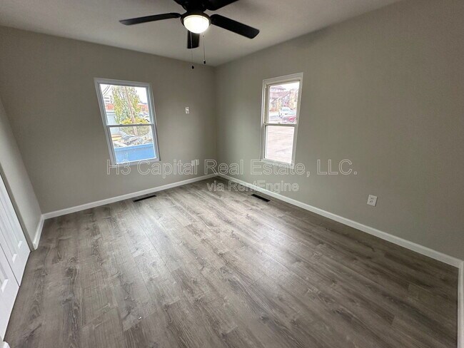 Building Photo - 18 W Garfield St