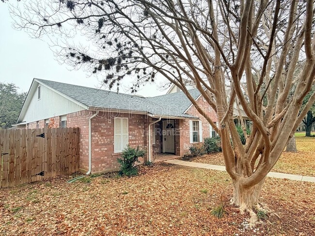 Building Photo - 15022 Polynesian