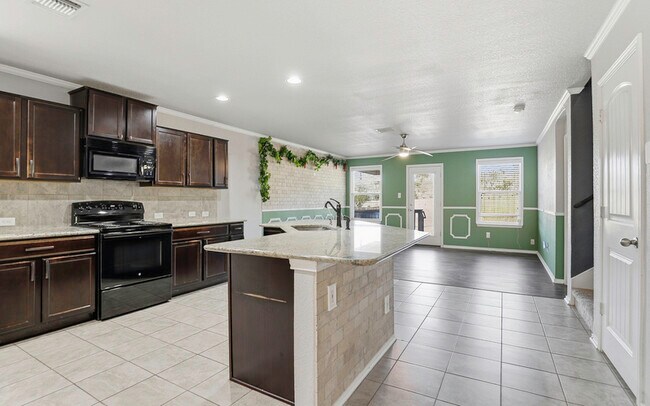 Building Photo - 11639 Hidden Terrace