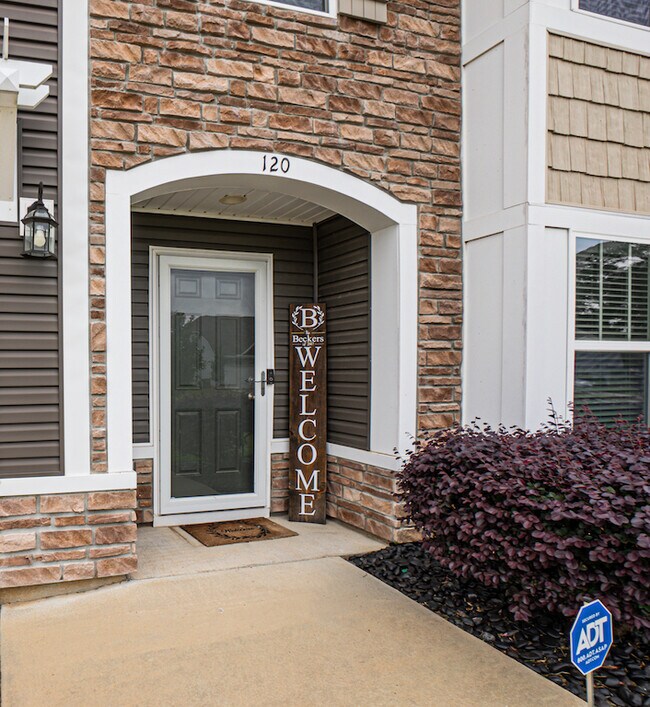 Building Photo - 120 Decoy Ct