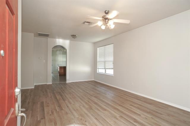 Building Photo - 10000 Cherry Hill Ln