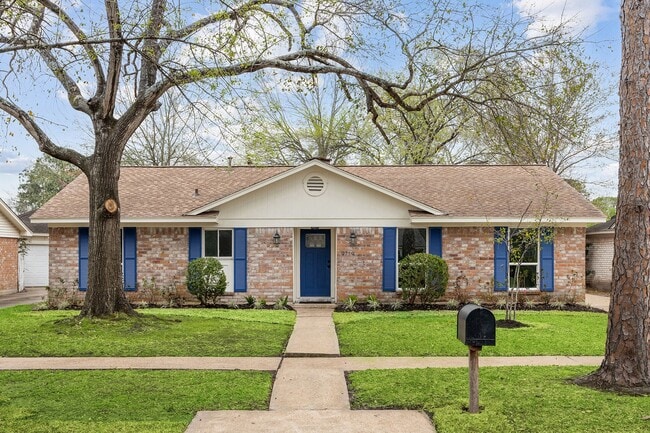 Building Photo - 9719 Springmont Dr