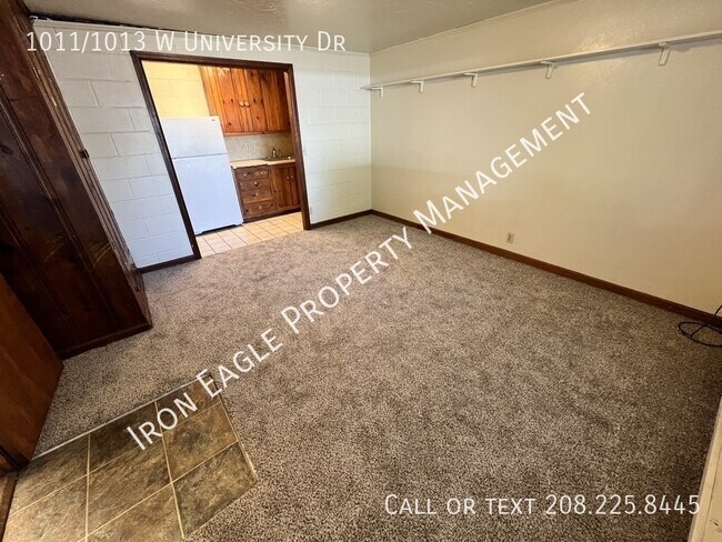 Foto del edificio - 1011/1013 W University Dr-