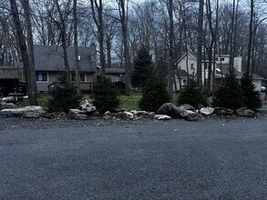 Building Photo - 159 Tommy's Ln