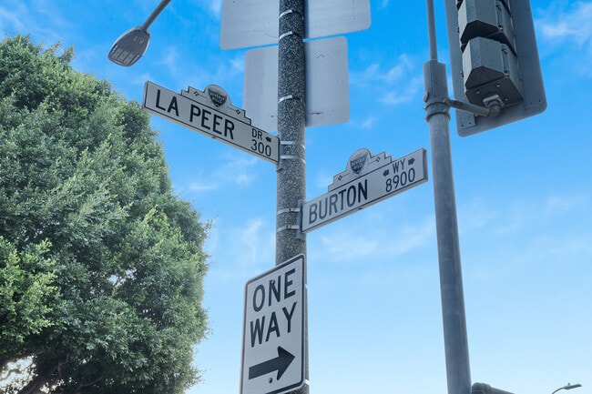 Building Photo - La Peer Apartments