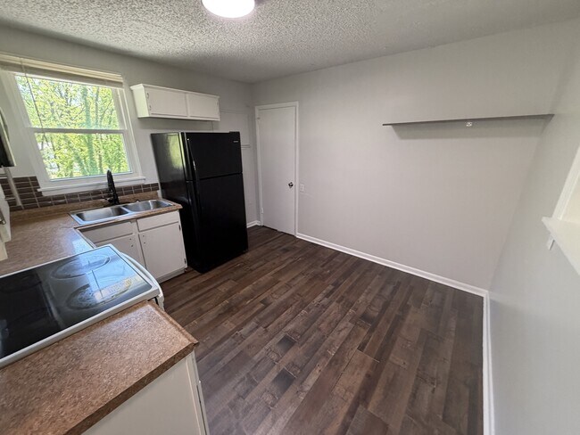 Foto del edificio - 165 Vulco Dr