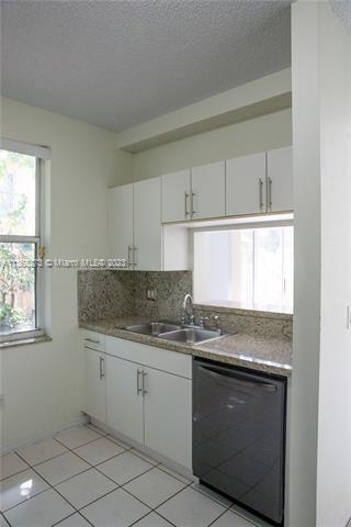 Foto del edificio - 2299 NW 161st Ave
