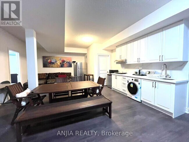 Photo du bâtiment - 199 Canyon Hill Ave