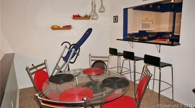 Foto del edificio - 4241 Melrose Club Dr