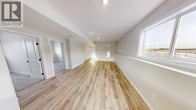 Building Photo - 9507-9114 114 Ave